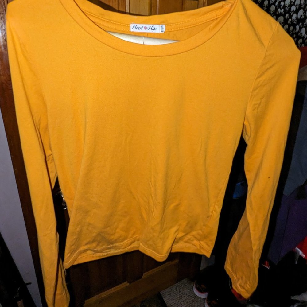 Ladies Heart & Hips Orange Long Sleeve Pullover Top Size Small
